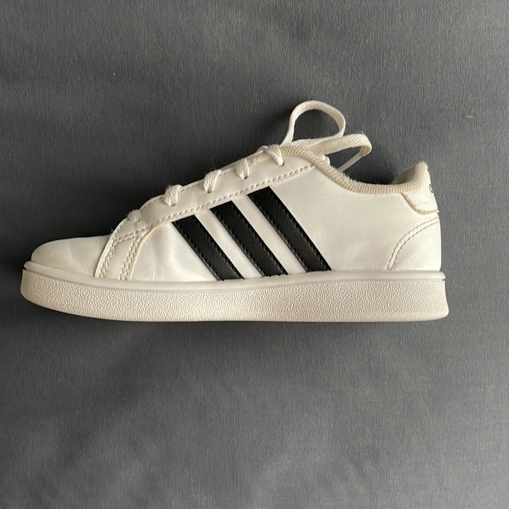 Adidas Classic Sneakers 13Y